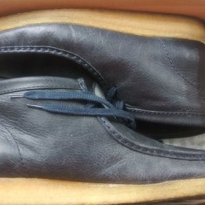 Clarks wallabee leather navy boot